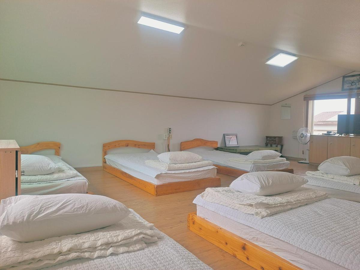 Jeju Gillime Pension Bagian luar foto