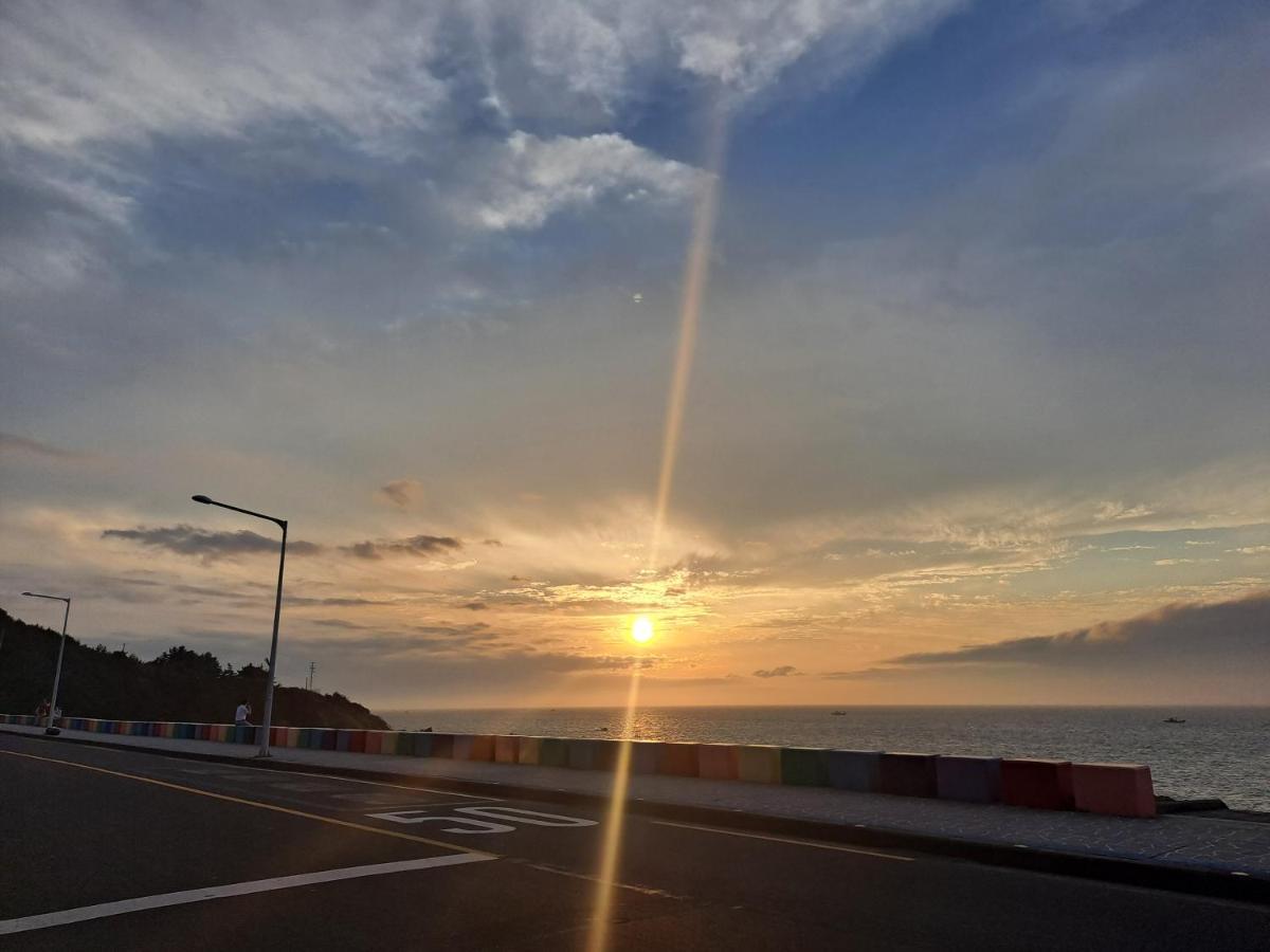 Jeju Gillime Pension Bagian luar foto