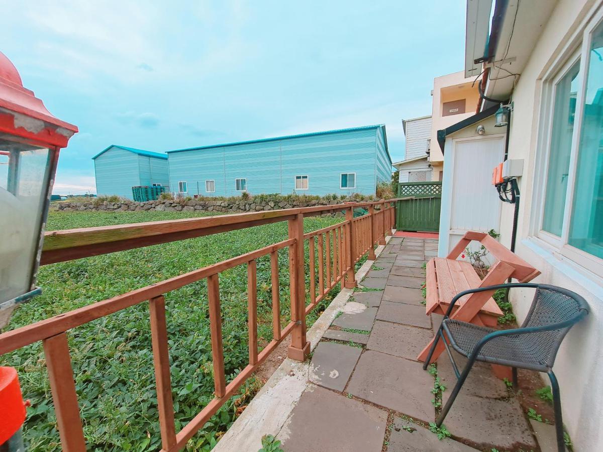 Jeju Gillime Pension Bagian luar foto