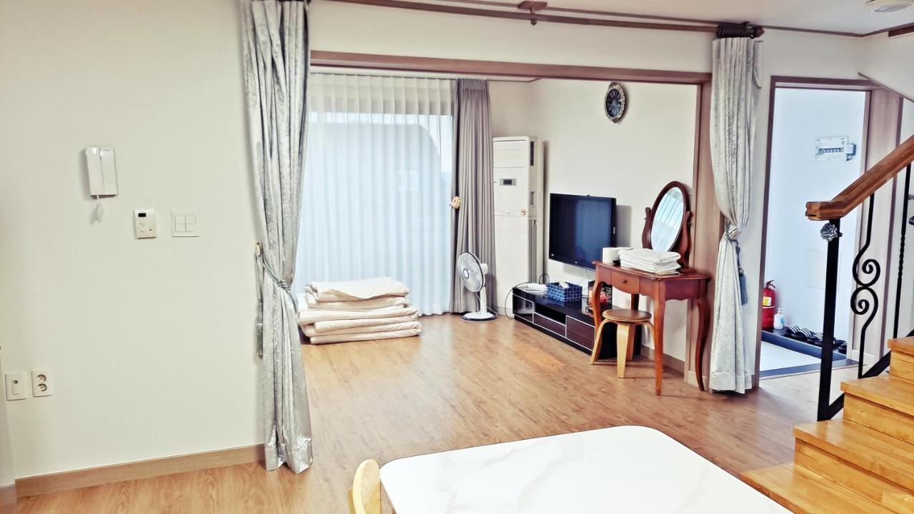 Jeju Gillime Pension Bagian luar foto