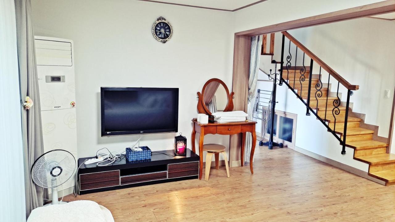 Jeju Gillime Pension Bagian luar foto